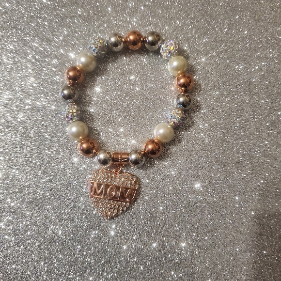 1-PIECE ONE-OF-A-KIND BEADED MOM BRACELET. - Picture 6 of 13